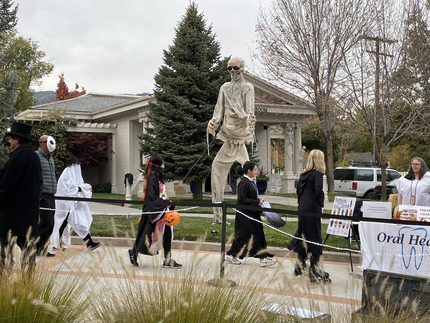 Trickortreaters descend on Governor’s Mansion Serving Carson City